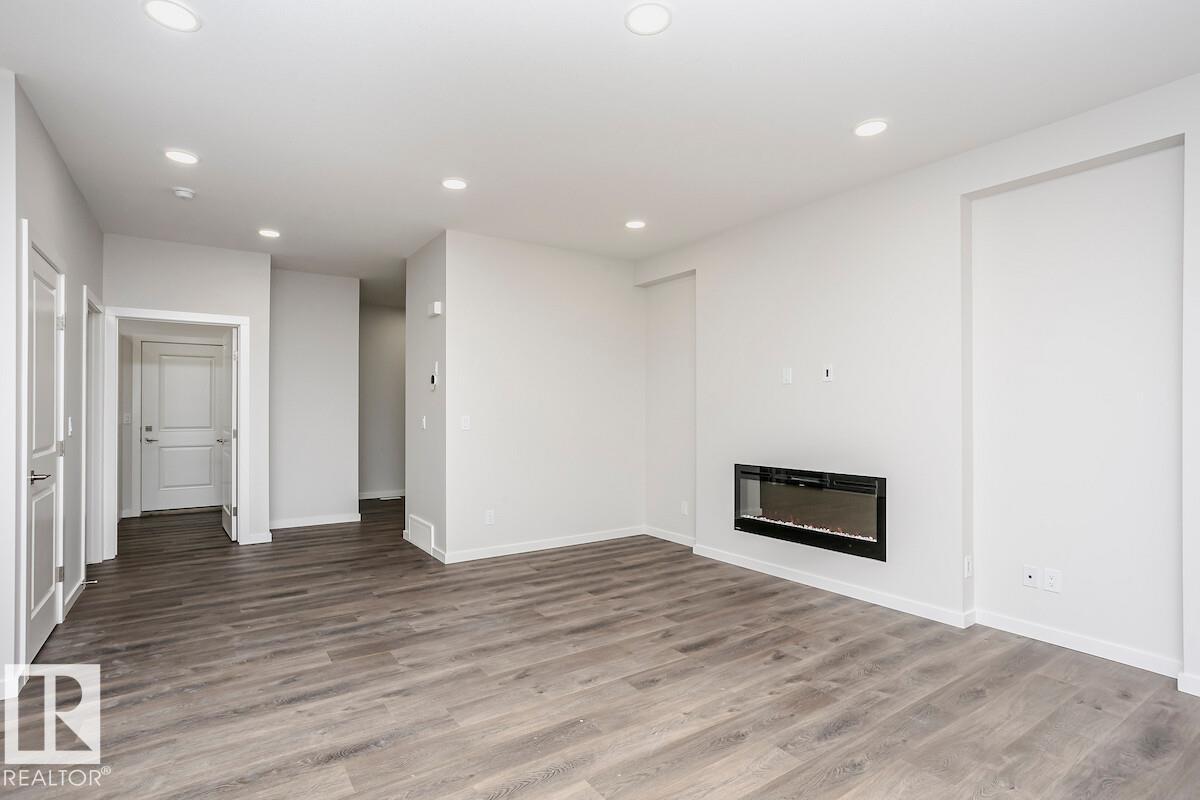 4517 Warbler Lo Nw, Edmonton, Alberta  T5S 0S7 - Photo 3 - E4467957