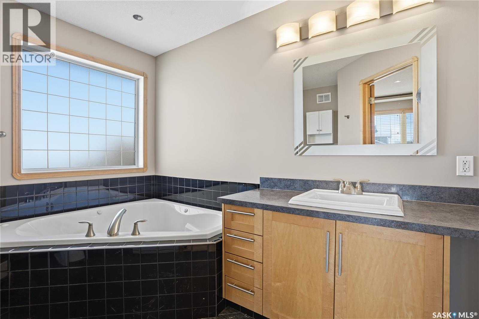 109 Park Street, Grand Coulee, Saskatchewan  S4M 0A3 - Photo 25 - SK025476