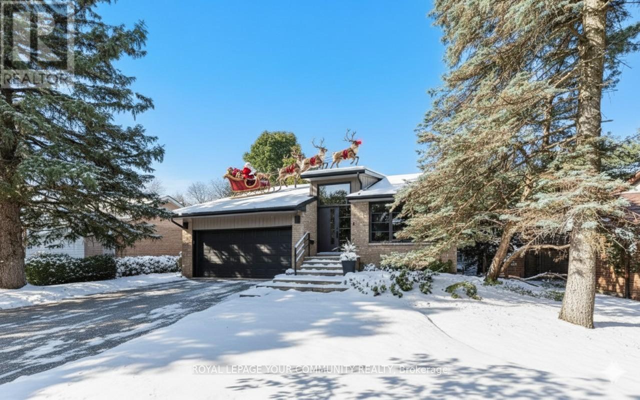 12 GLENVIEW DRIVE, Aurora, Ontario