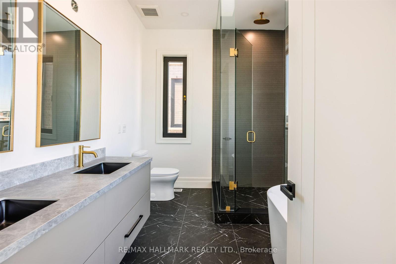 230 Townsgate Drive, Vaughan, Ontario  L4J 8J5 - Photo 22 - N12616208