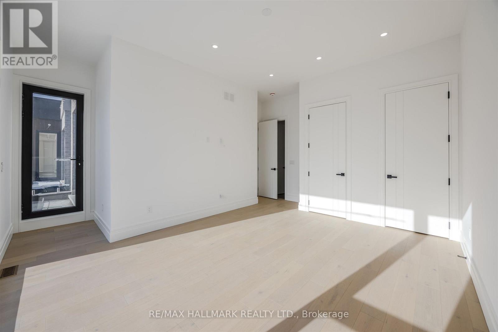 230 Townsgate Drive, Vaughan, Ontario  L4J 8J5 - Photo 28 - N12616208