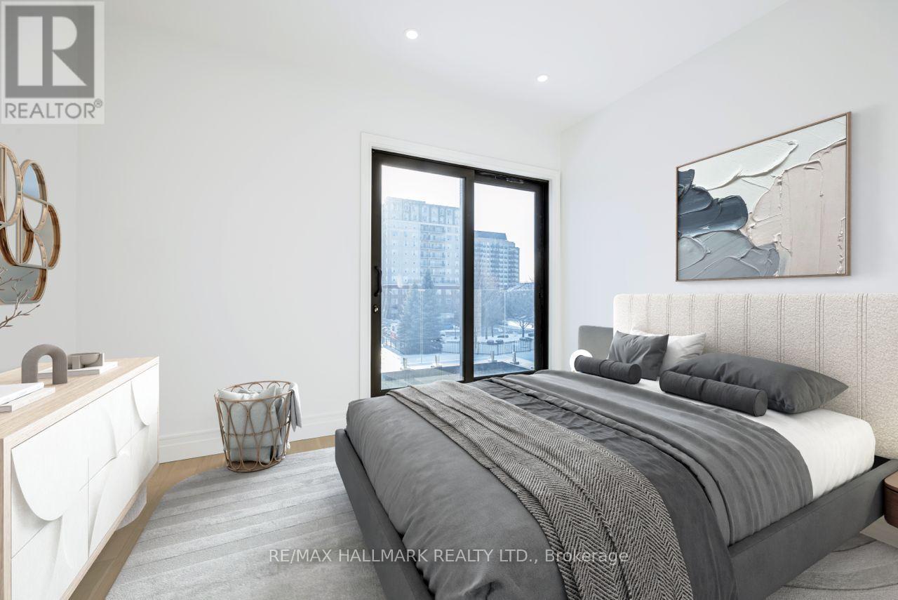 230 Townsgate Drive, Vaughan, Ontario  L4J 8J5 - Photo 4 - N12616208