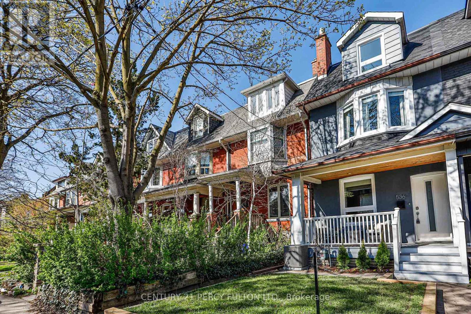 536 CRAWFORD STREET, Toronto, Ontario