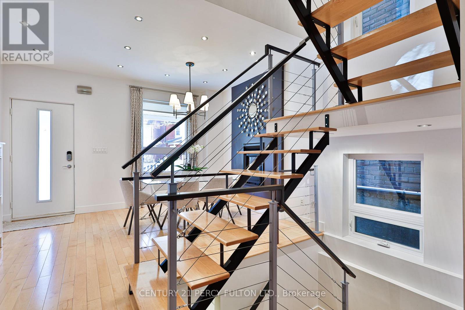 536 Crawford Street, Toronto, Ontario  M6G 3J8 - Photo 6 - C12628210