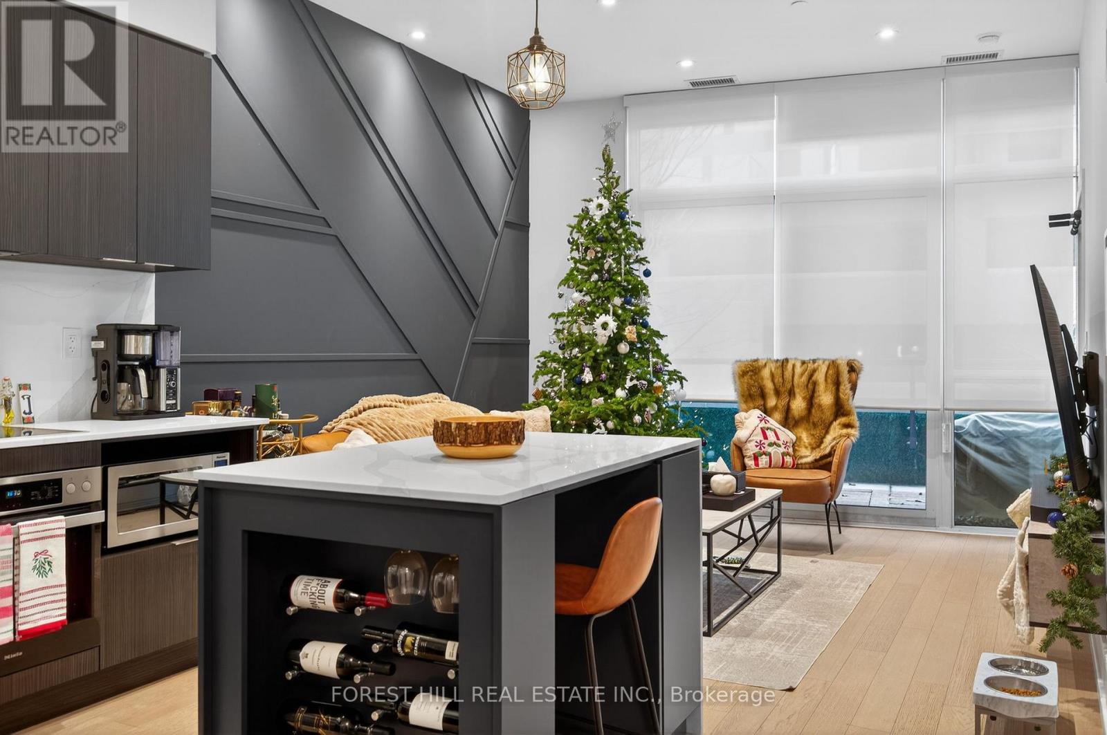 99 The Donway W, Toronto, Ontario  M3C 0N8 - Photo 5 - C12628224