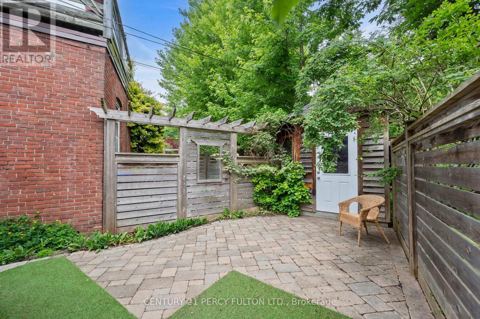 22 Columbine Avenue, Toronto, Ontario  M4L 1P3 - Photo 19 - E12628216