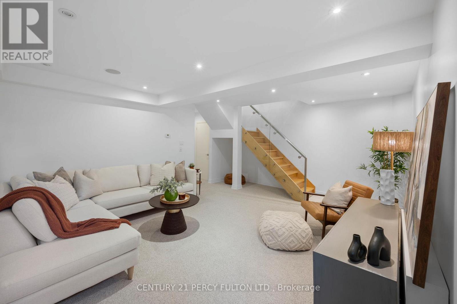 22 Columbine Avenue, Toronto, Ontario  M4L 1P3 - Photo 37 - E12628216