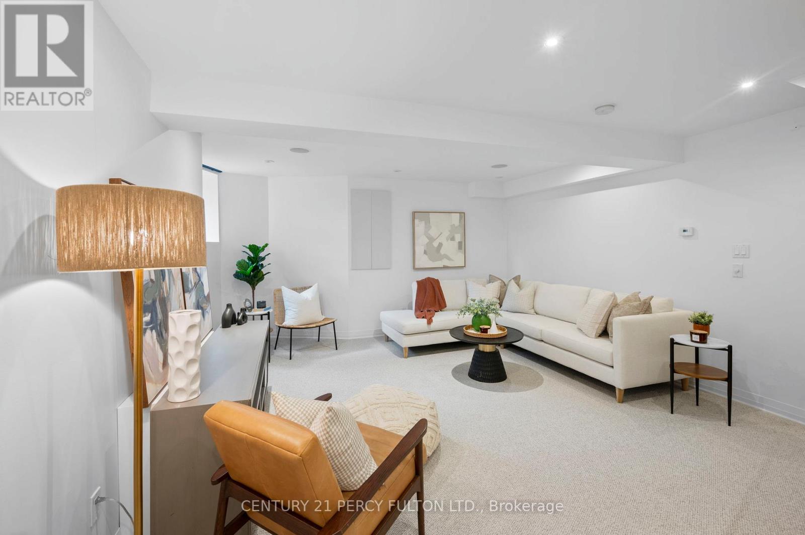 22 Columbine Avenue, Toronto, Ontario  M4L 1P3 - Photo 38 - E12628216