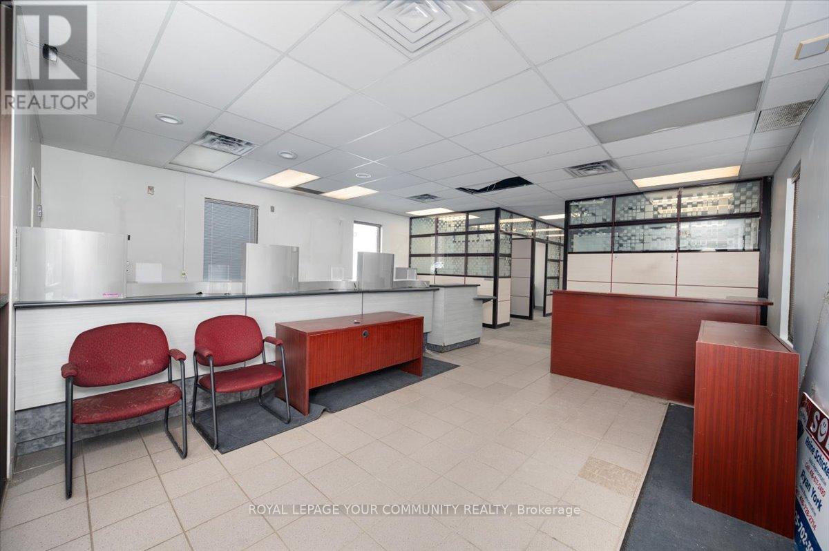 10 Cameron Street W, Brock, Ontario  L0E 1E0 - Photo 2 - N12628196