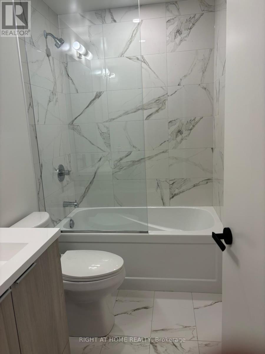 4202 - 8 Interchange Way, Vaughan, Ontario  L4K 5Z7 - Photo 7 - N12628236