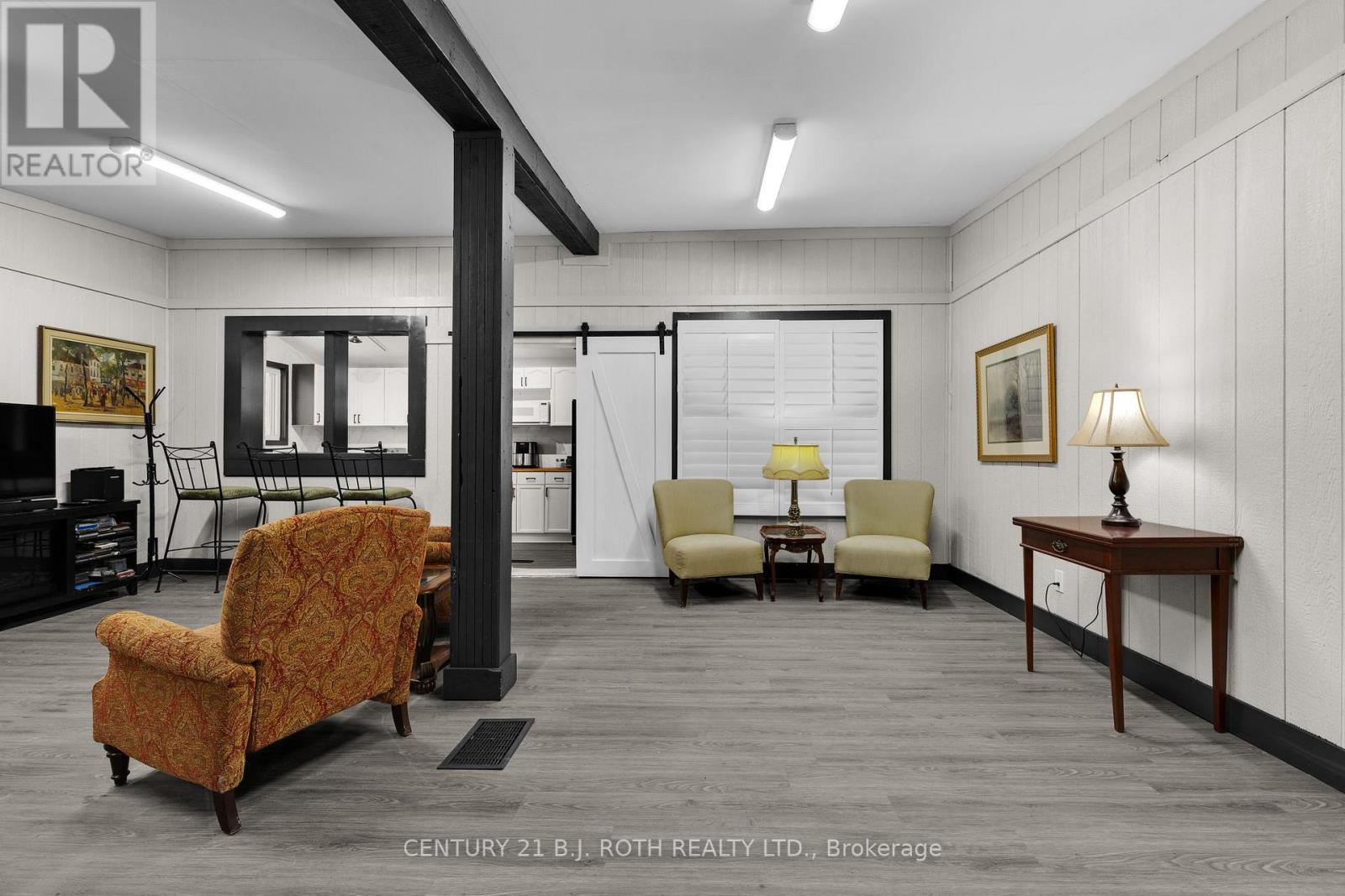 1285 Bayfield Street N, Springwater, Ontario  L9X 0P1 - Photo 15 - S12628132