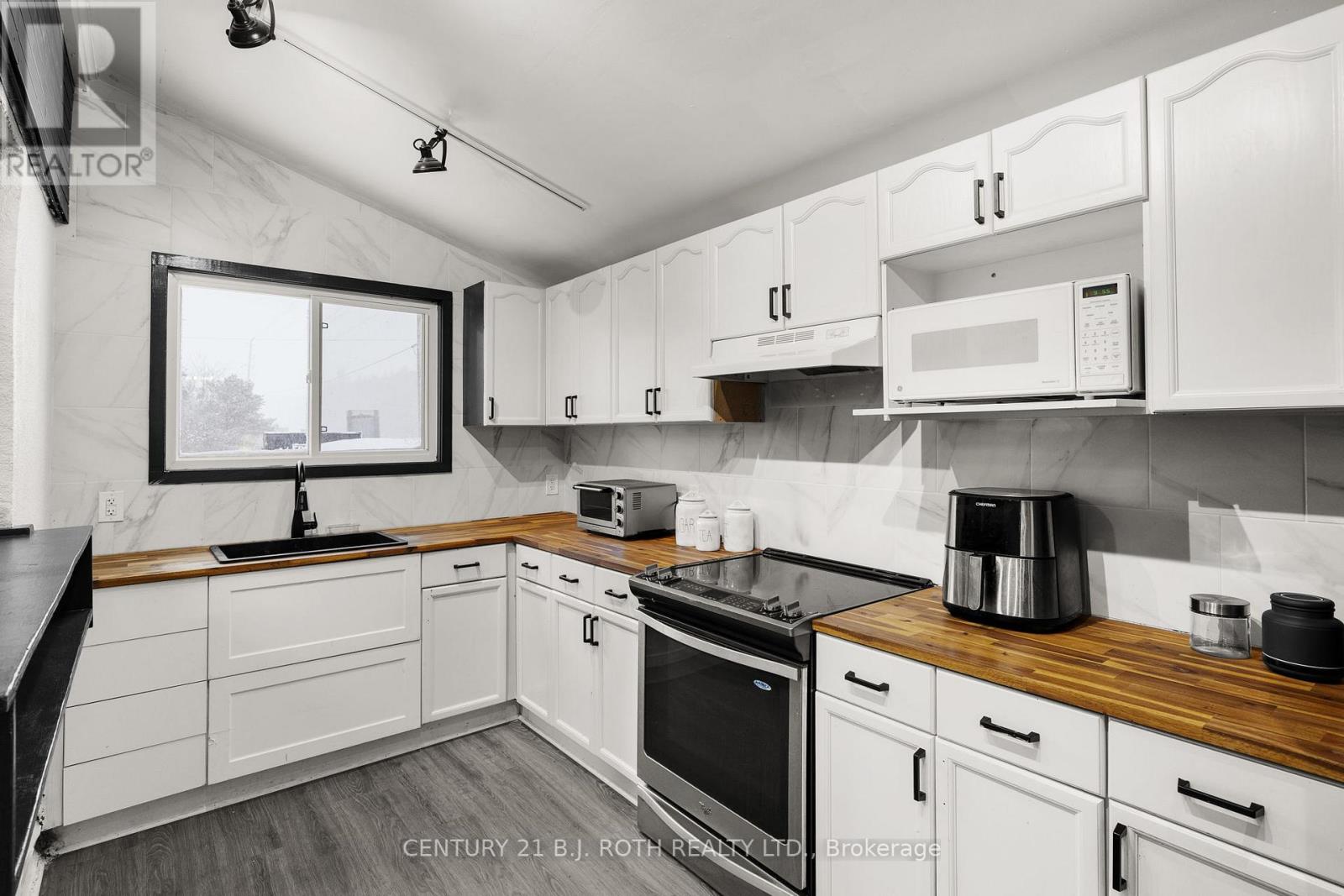 Unit 1 - 1285 Bayfield Street N, Springwater, Ontario  L9X 0P1 - Photo 11 - S12628200