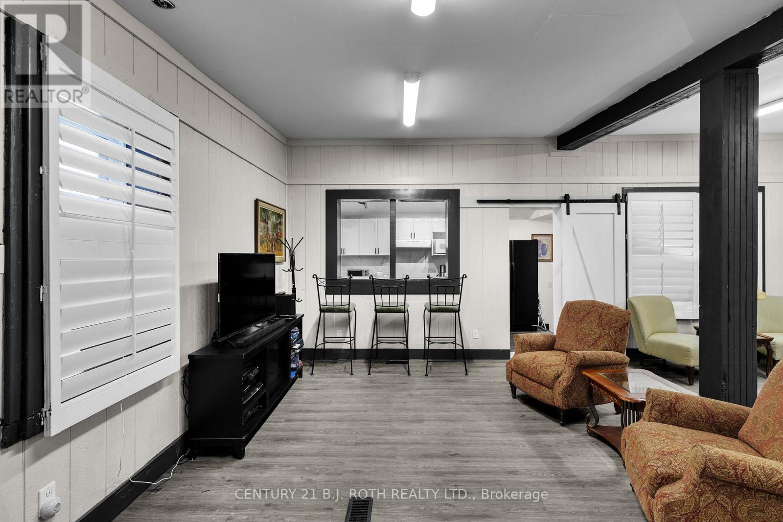 Unit 1 - 1285 Bayfield Street N, Springwater, Ontario  L9X 0P1 - Photo 2 - S12628200