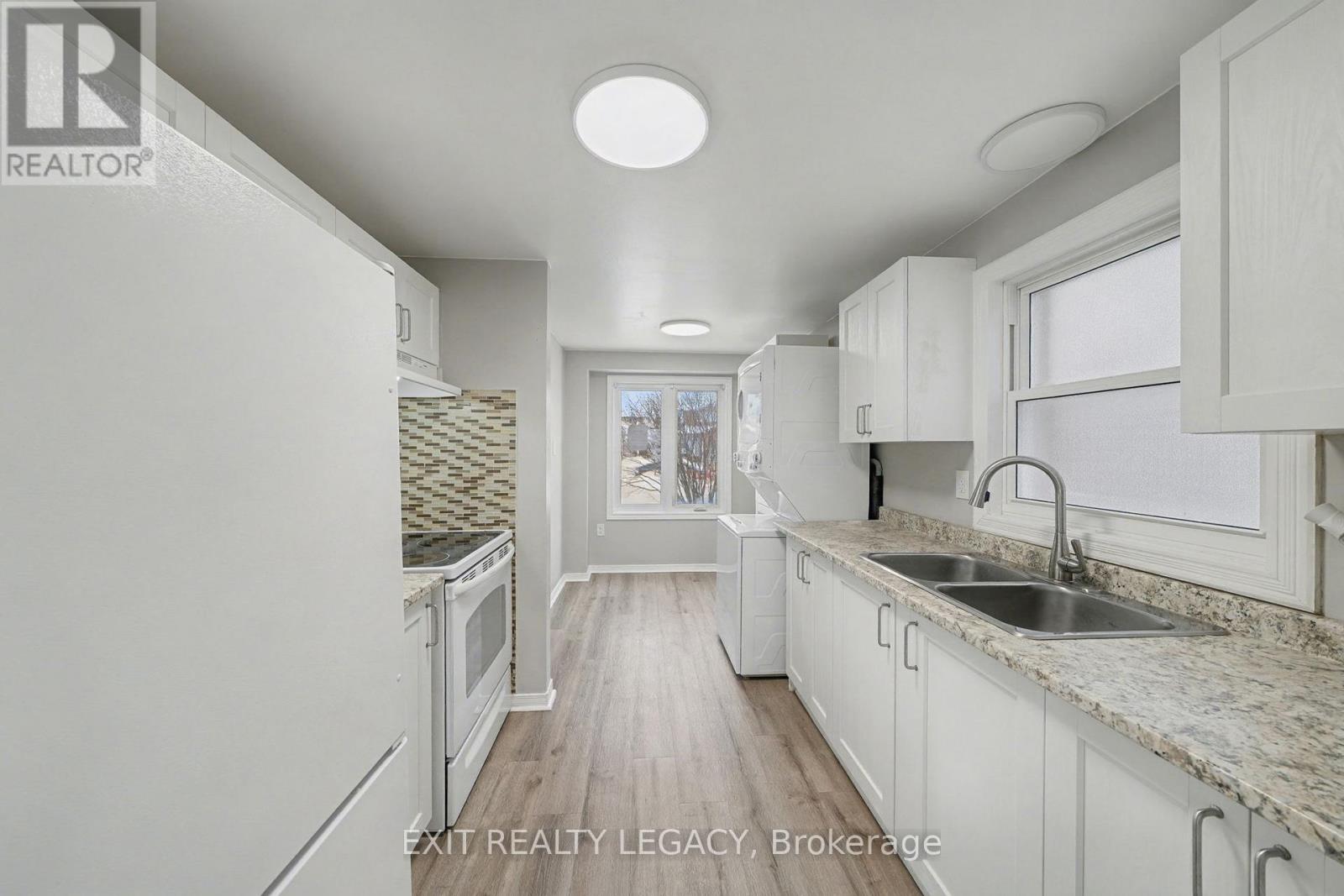 72 Ferguson Drive, Barrie (Northwest), Ontario  L4N 7B5 - Photo 10 - S12628232