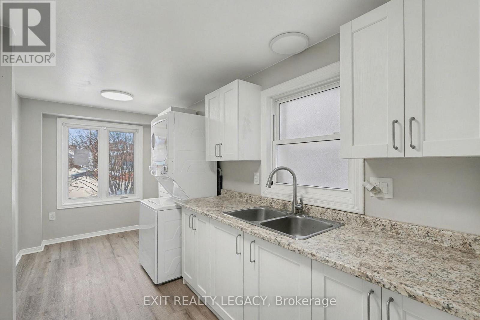 72 Ferguson Drive, Barrie (Northwest), Ontario  L4N 7B5 - Photo 11 - S12628232