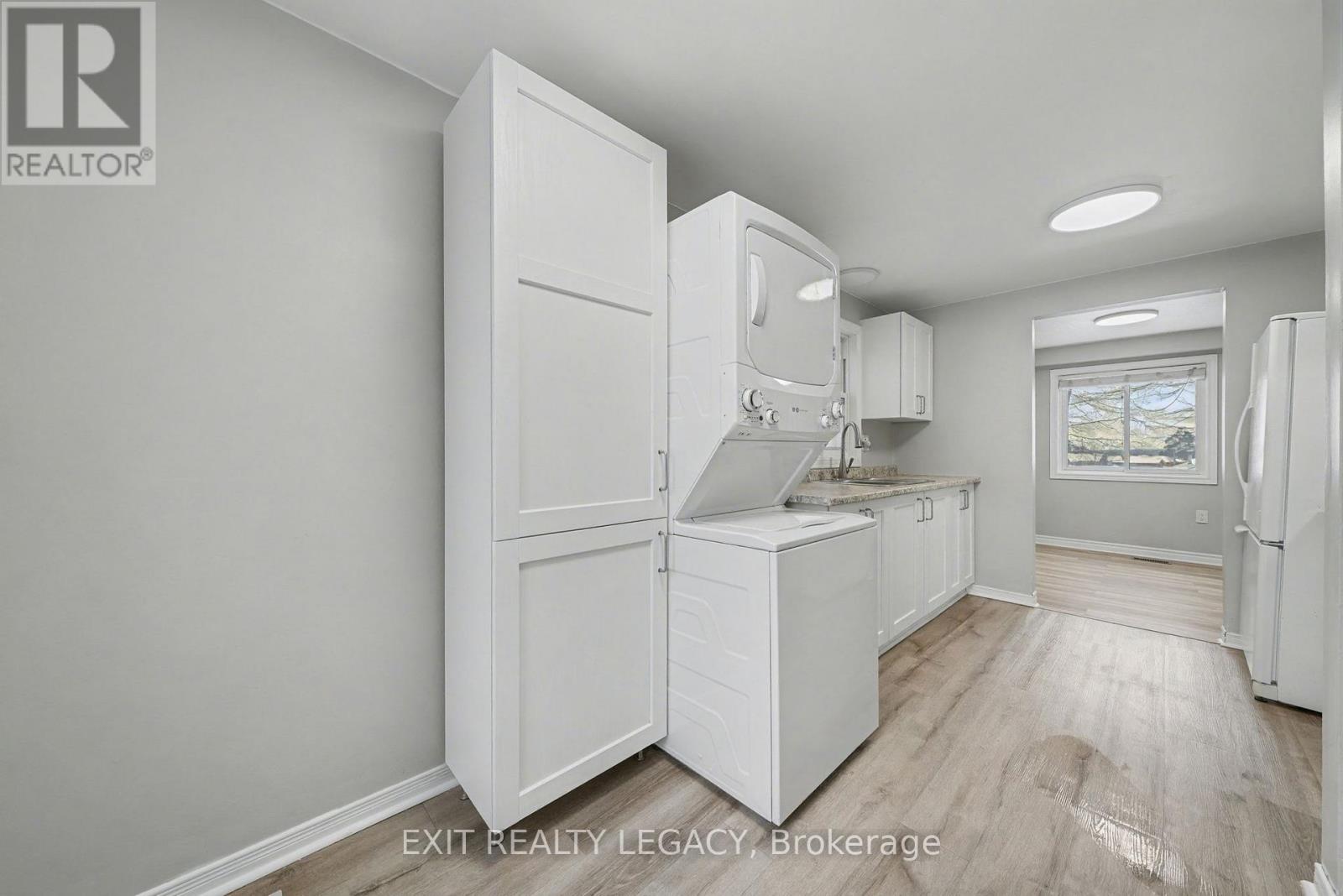 72 Ferguson Drive, Barrie (Northwest), Ontario  L4N 7B5 - Photo 7 - S12628232