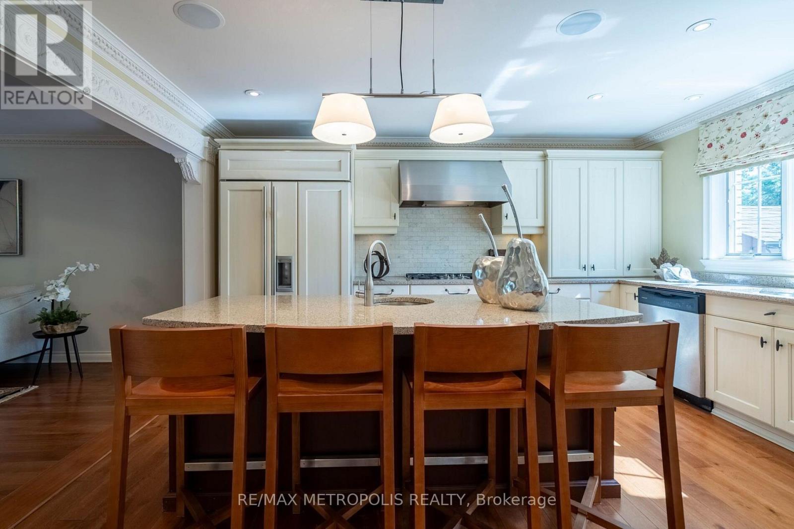 Main - 65 Woodcrest Road, Barrie (Allandale Heights), Ontario  L4N 2V6 - Photo 7 - S12628244