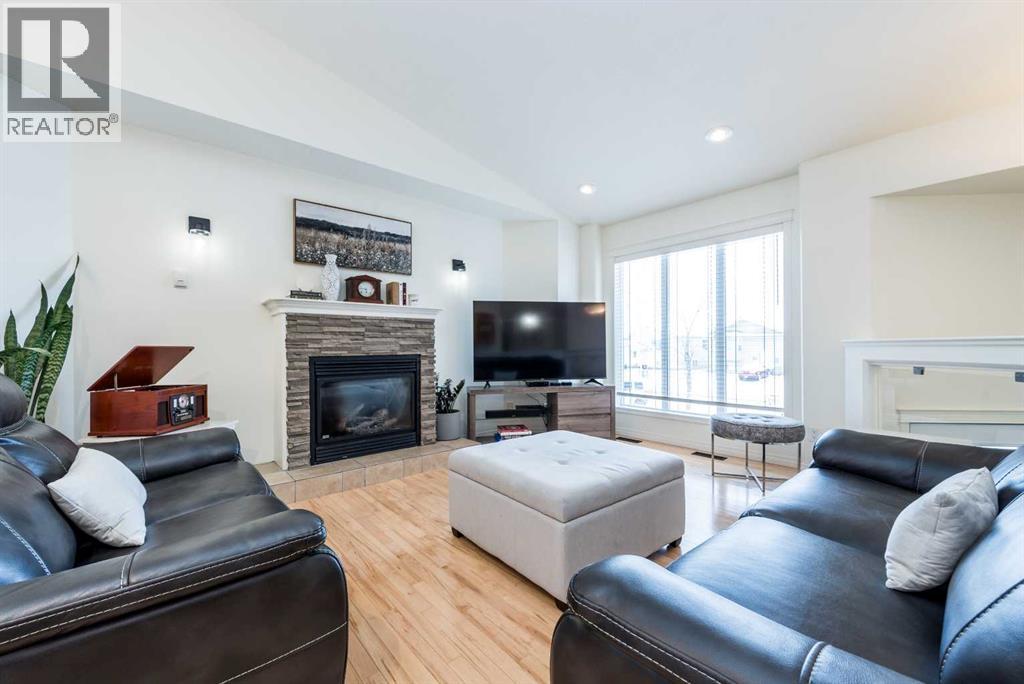 8905 Lakeland Drive, Grande Prairie, Alberta T8X 1V9 - Photo 5 - A2272953