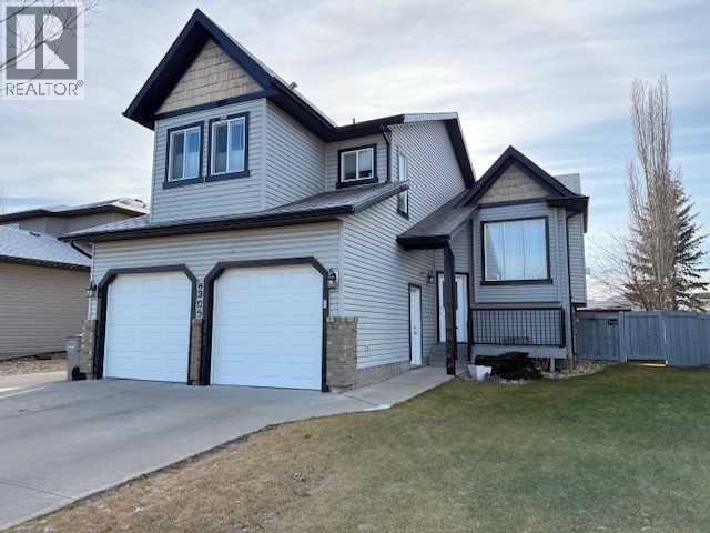 8905 Lakeland Drive, Grande Prairie, Alberta T8X 1V9 - Photo 2 - A2272953