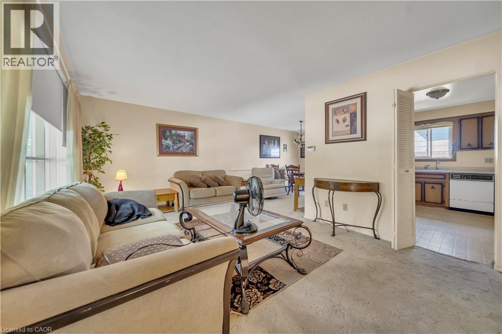 395 Mossom Place, Waterloo, Ontario  N2K 2G7 - Photo 5 - 40769985