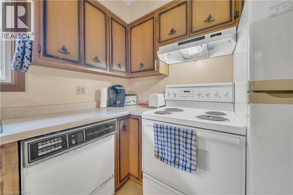 395 Mossom Place, Waterloo, Ontario  N2K 2G7 - Photo 10 - 40769985