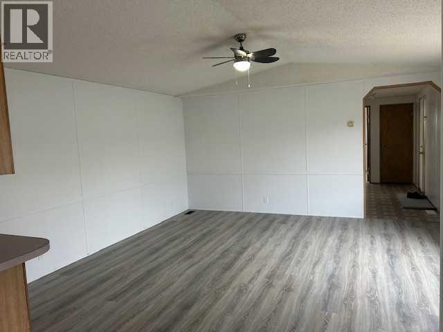 325 1 Street, Irricana, Alberta  T0M 1B0 - Photo 3 - A2268397