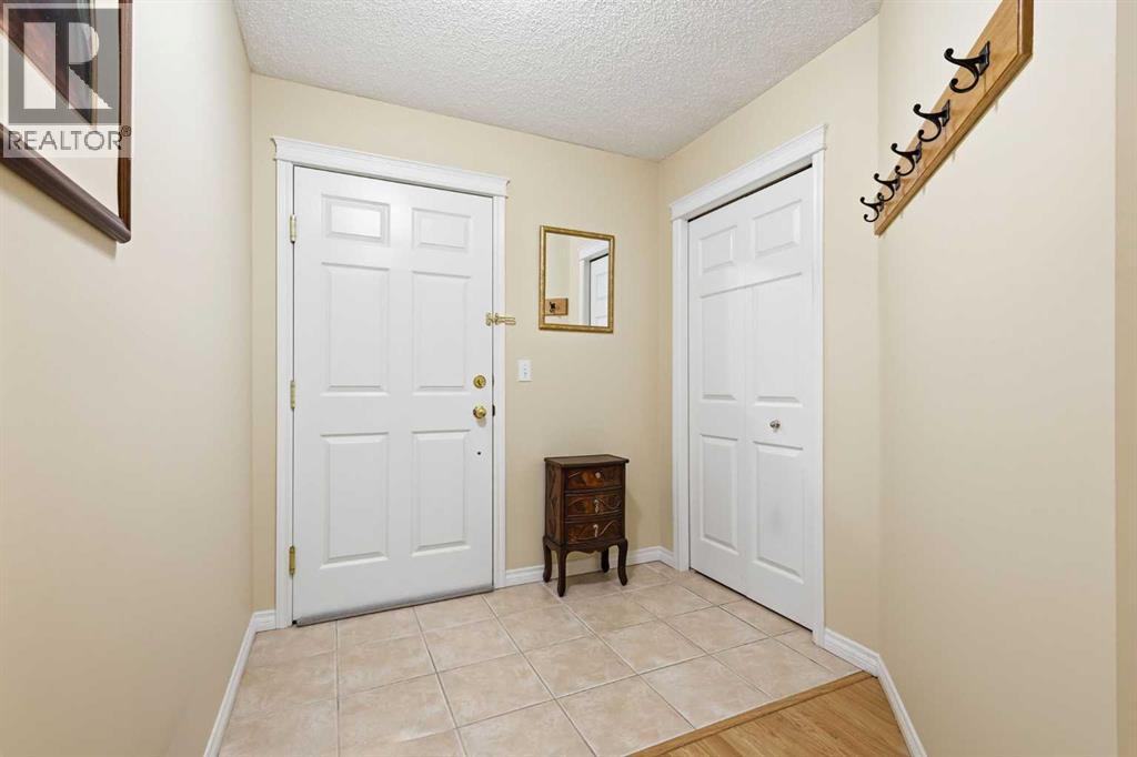 112, 6900 Hunterview Drive Nw, Calgary, Alberta  T2K 6K6 - Photo 3 - A2273856