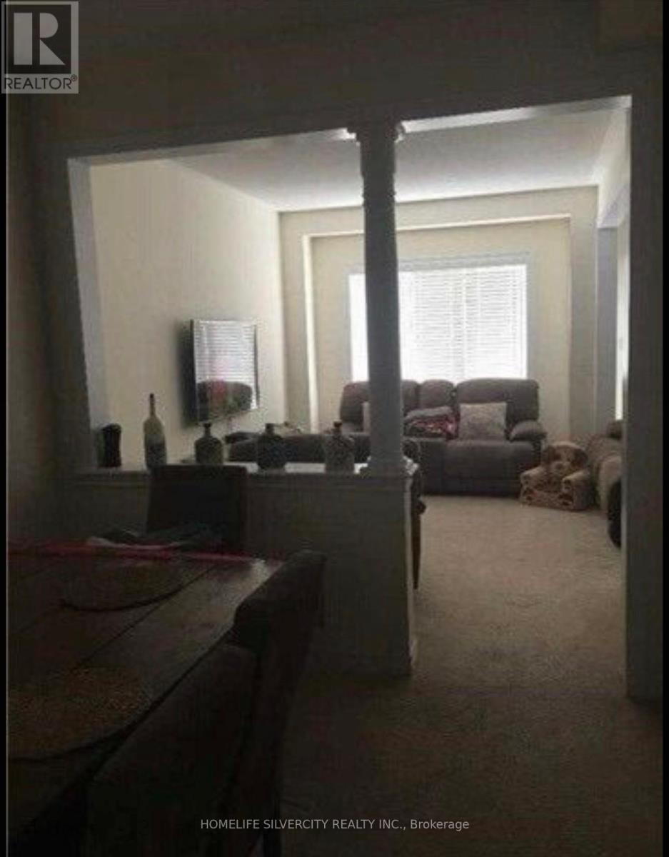 52 Lanark Circle, Brampton, Ontario  L6X 5L3 - Photo 2 - W12628136