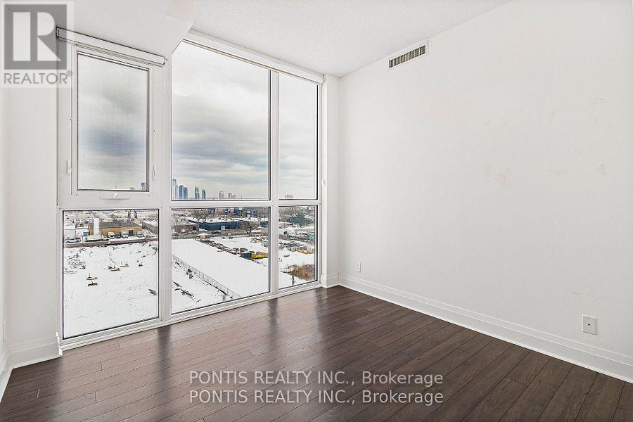 606 - 17 Zorra Street N, Toronto, Ontario  M8Z 0C8 - Photo 19 - W12628138