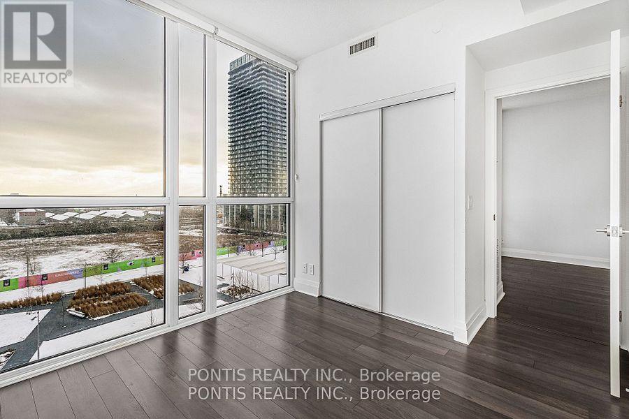 606 - 17 Zorra Street N, Toronto, Ontario  M8Z 0C8 - Photo 6 - W12628138