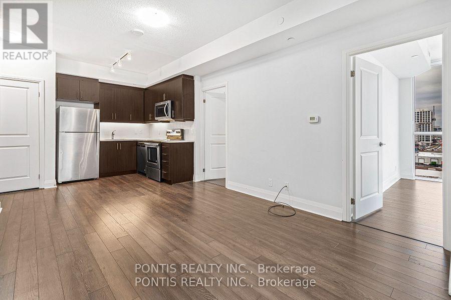 606 - 17 Zorra Street N, Toronto, Ontario  M8Z 0C8 - Photo 8 - W12628138