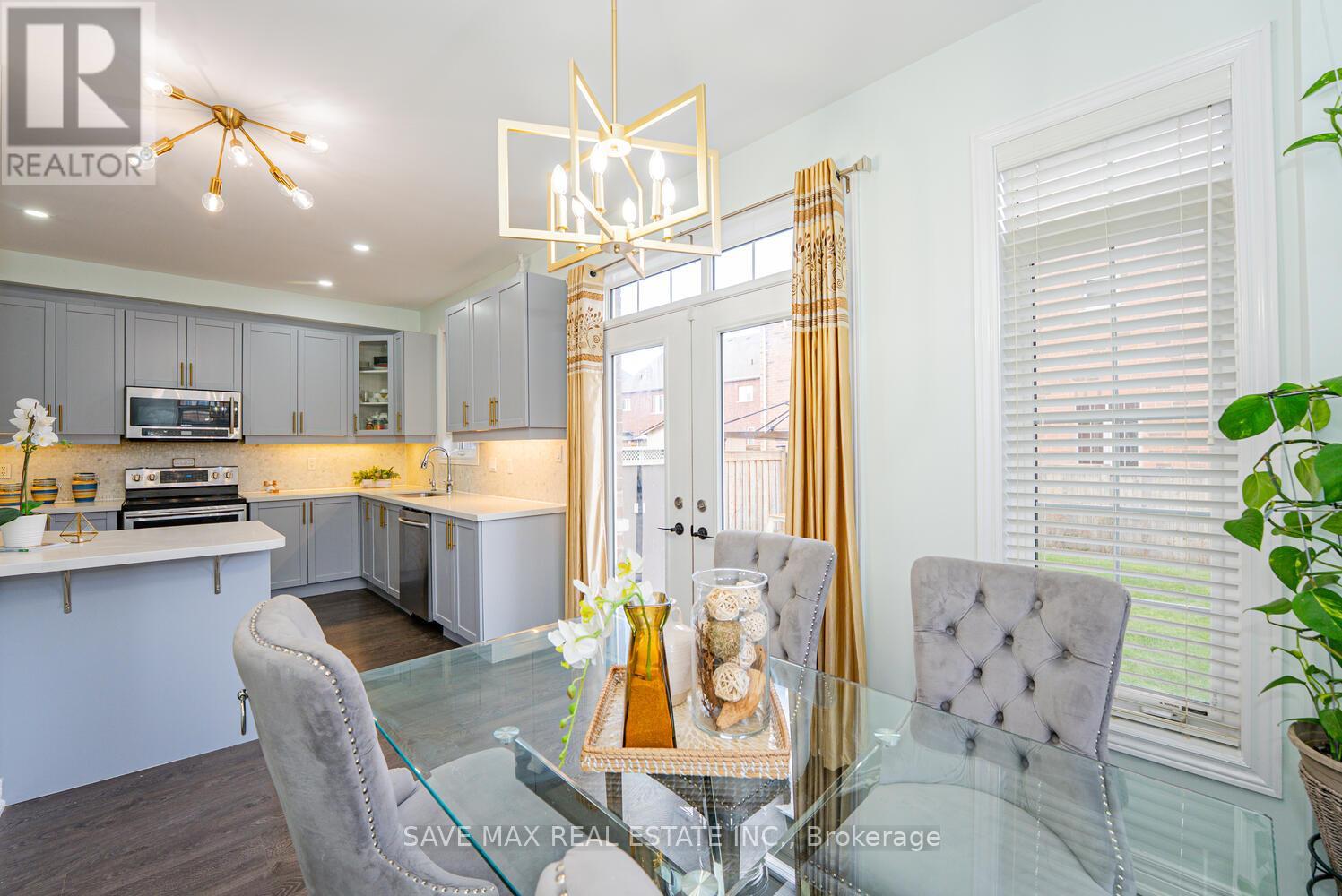 39 Divinity Circle, Brampton, Ontario  L7A 3Y4 - Photo 11 - W12628154