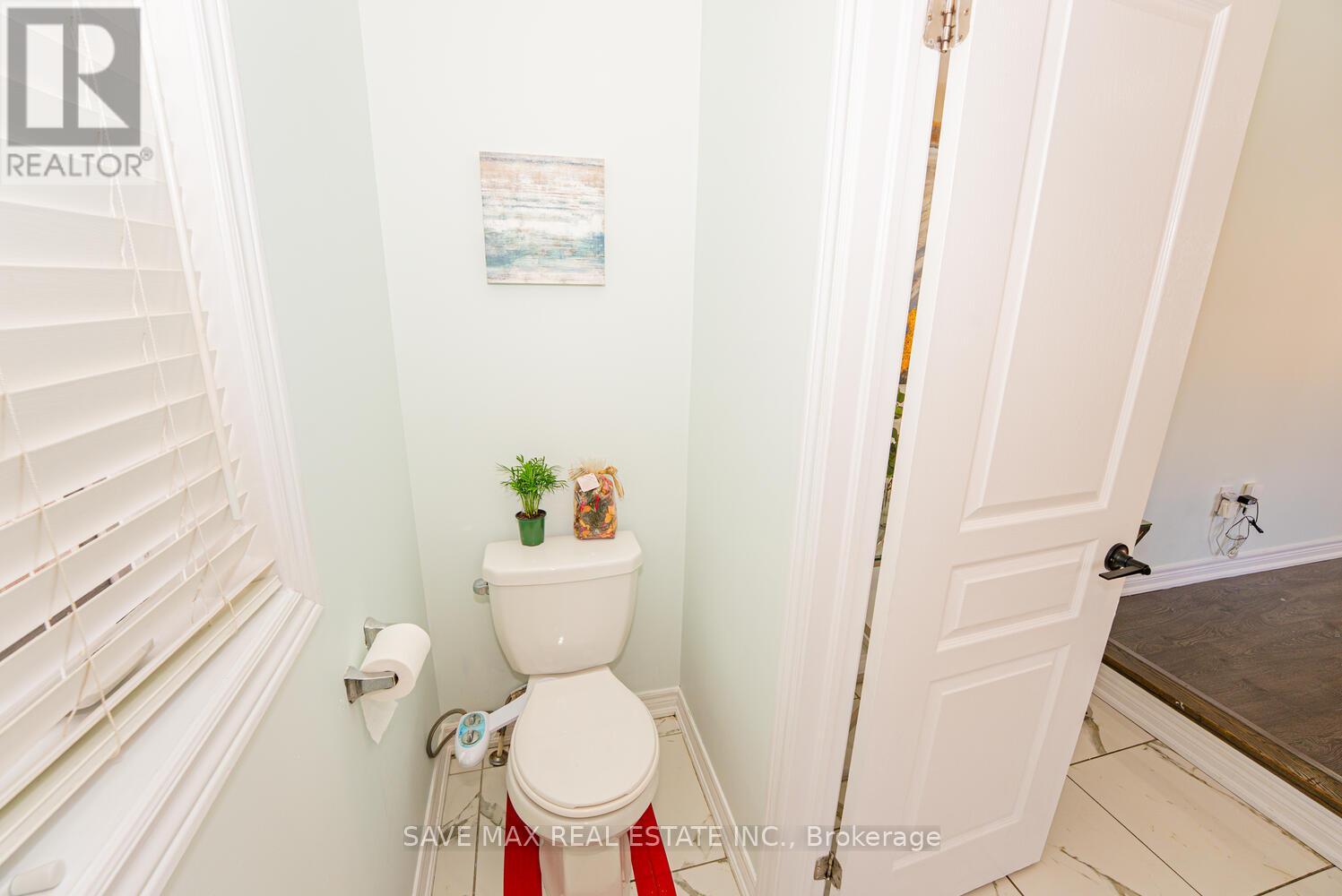 39 Divinity Circle, Brampton, Ontario  L7A 3Y4 - Photo 17 - W12628154