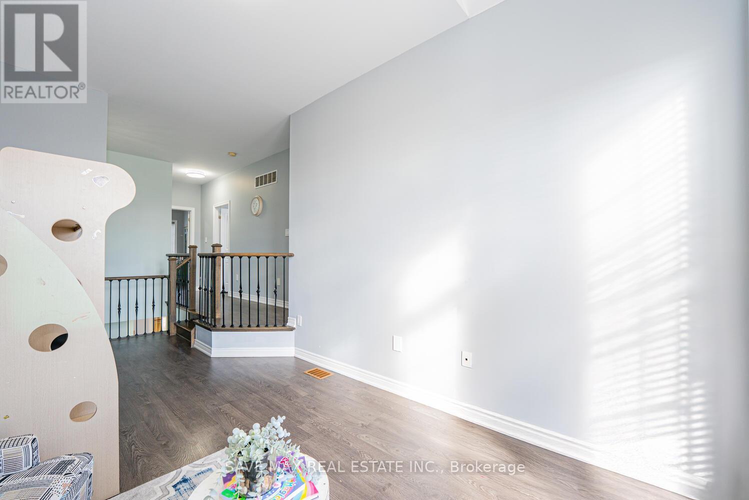 39 Divinity Circle, Brampton, Ontario  L7A 3Y4 - Photo 22 - W12628154