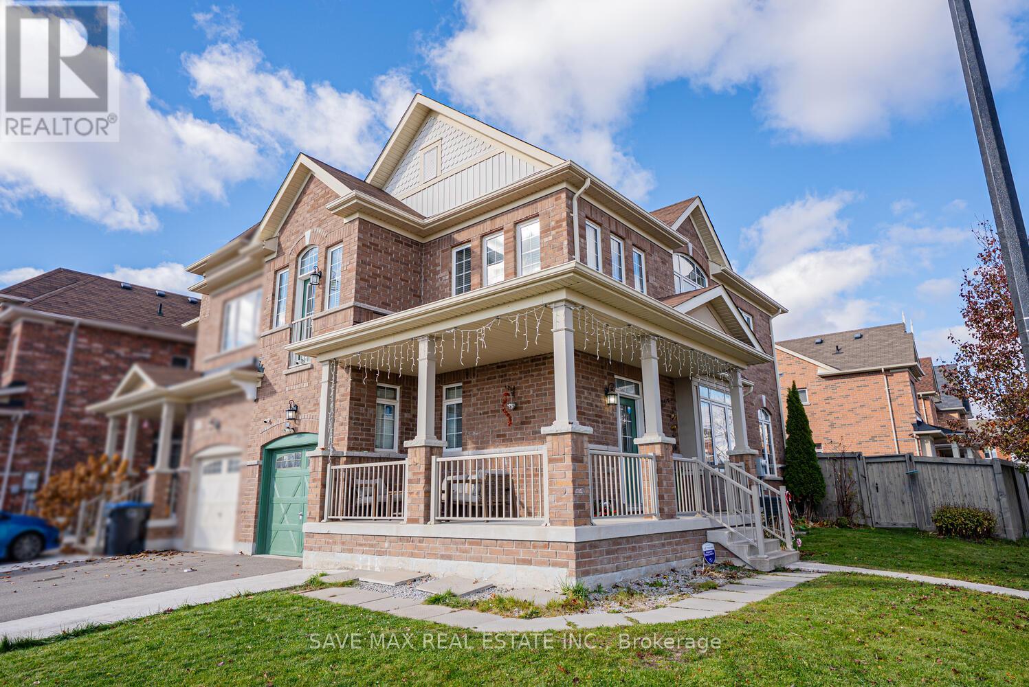 39 Divinity Circle, Brampton, Ontario  L7A 3Y4 - Photo 3 - W12628154