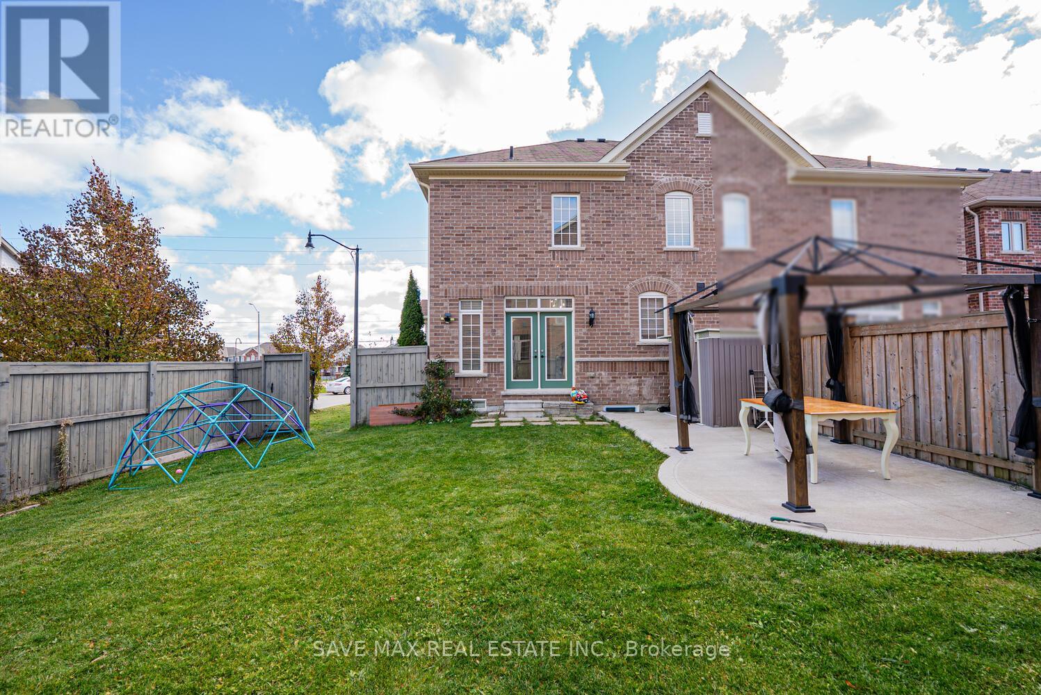 39 Divinity Circle, Brampton, Ontario  L7A 3Y4 - Photo 43 - W12628154