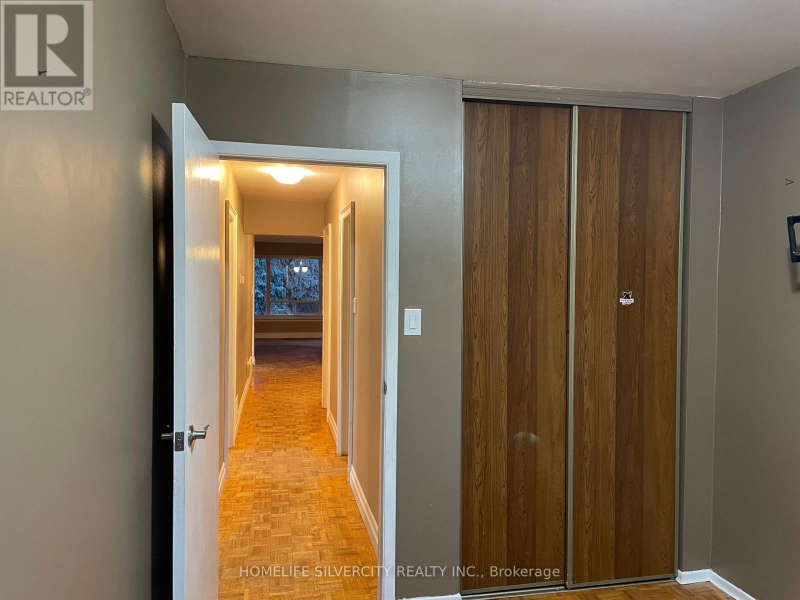 7 Mandrain Crescent, Brampton, Ontario  L6S 2S2 - Photo 25 - W12628240