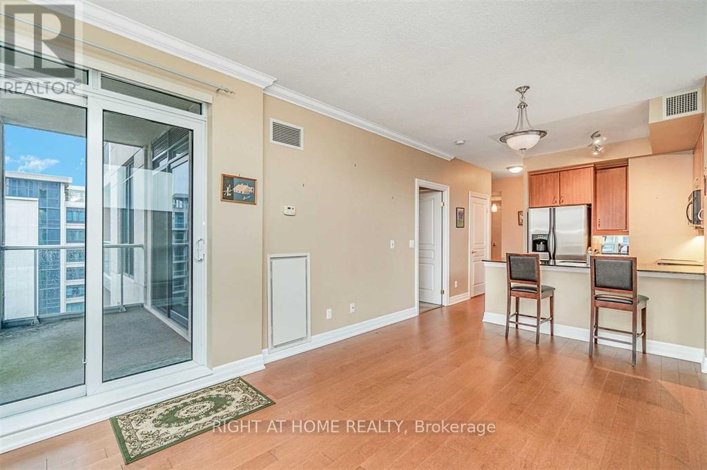 901 - 2087 Lake Shore Boulevard W, Toronto, Ontario  M8V 4G3 - Photo 8 - W12628248