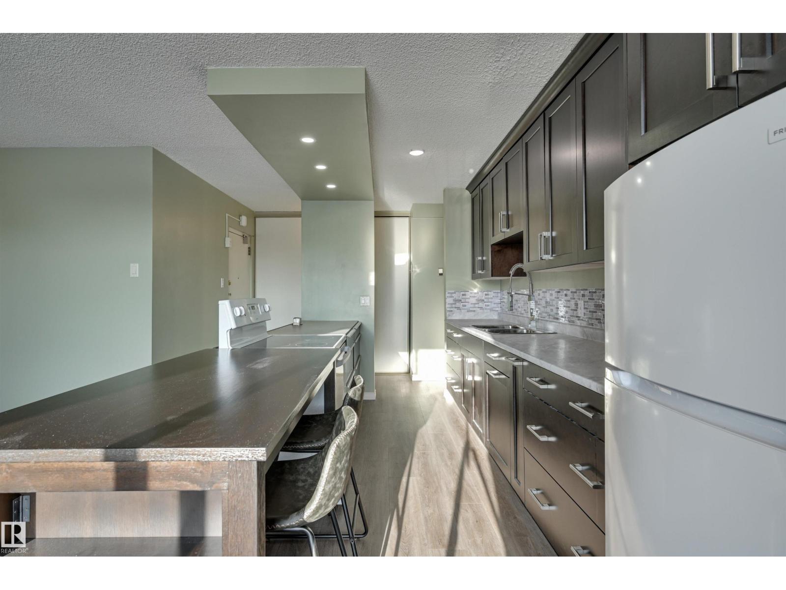 #1003 10155 114 St Nw, Edmonton, Alberta  T5K 1R8 - Photo 12 - E4467958