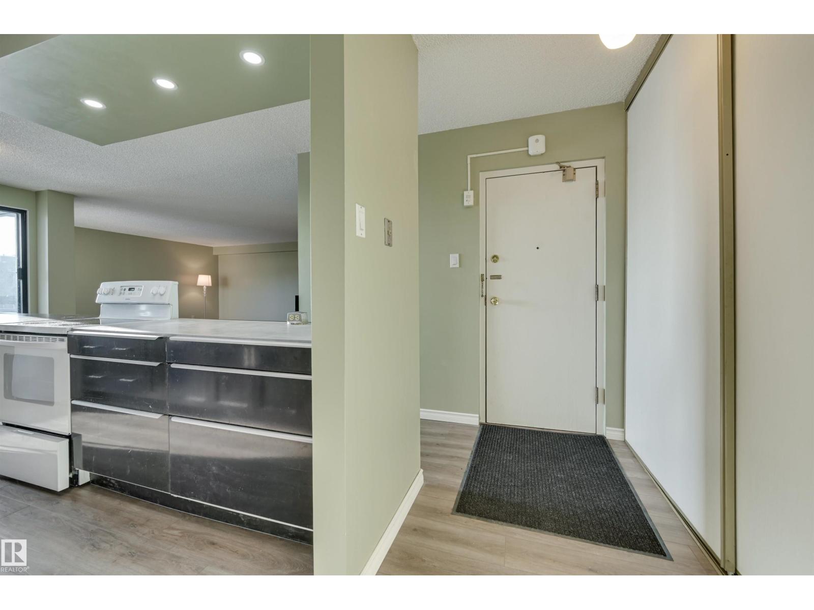 #1003 10155 114 St Nw, Edmonton, Alberta  T5K 1R8 - Photo 14 - E4467958