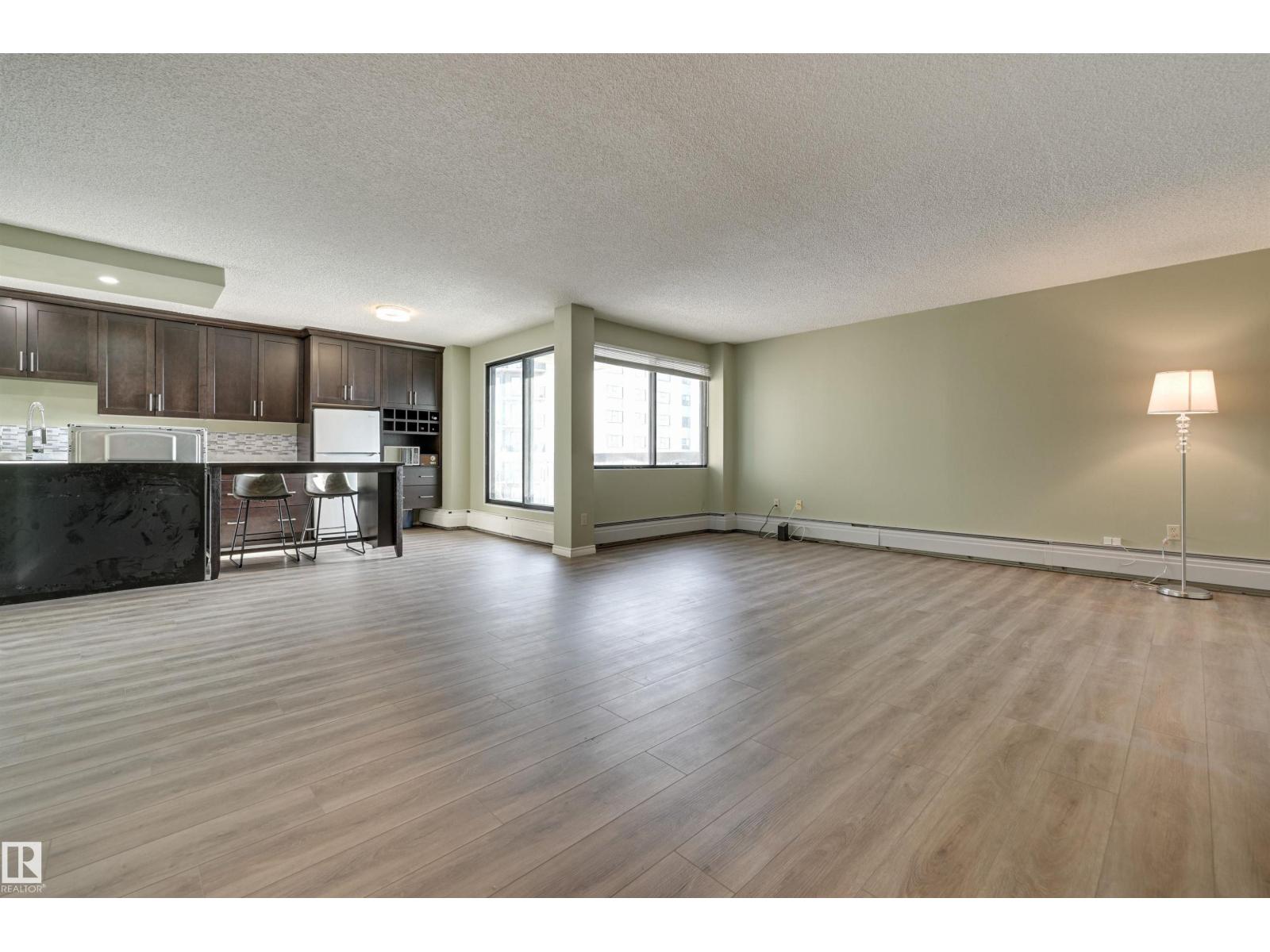 #1003 10155 114 St Nw, Edmonton, Alberta  T5K 1R8 - Photo 2 - E4467958