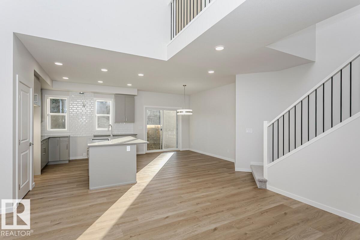 4519 Warbler Lo Nw, Edmonton, Alberta  T5S 0S7 - Photo 4 - E4467960