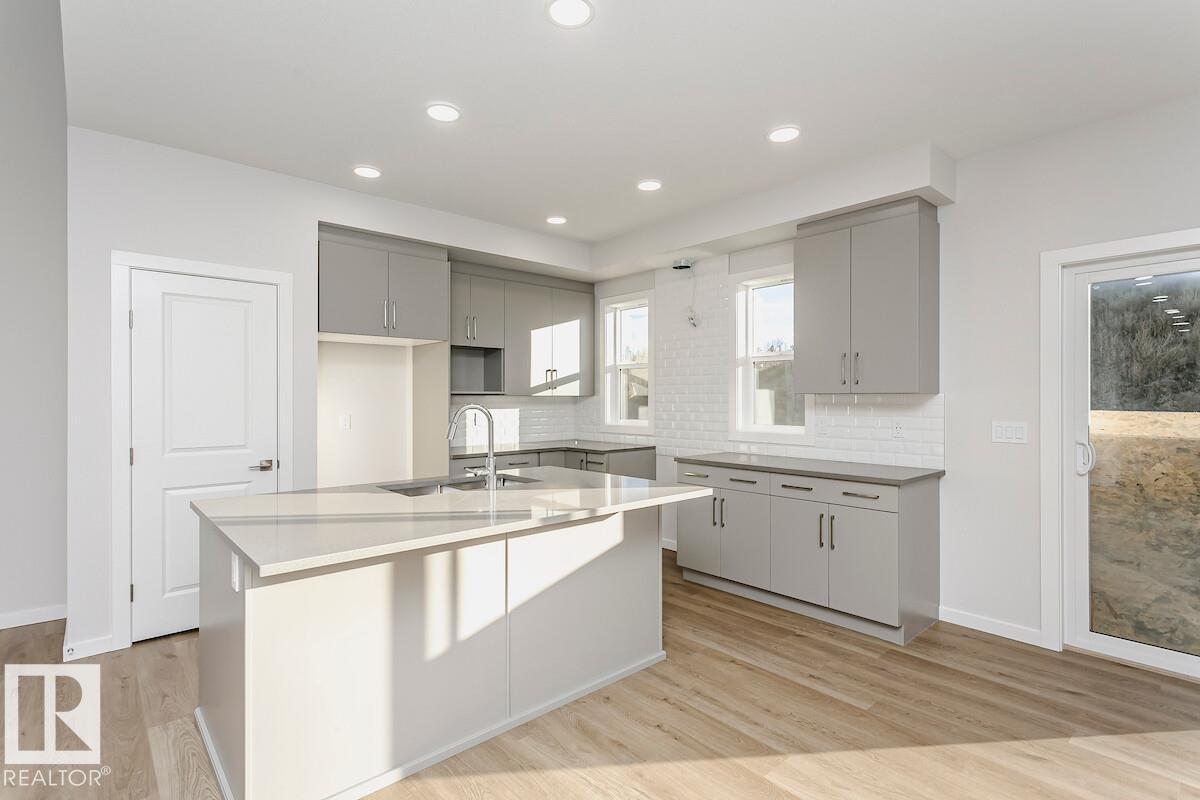 4519 Warbler Lo Nw, Edmonton, Alberta  T5S 0S7 - Photo 5 - E4467960