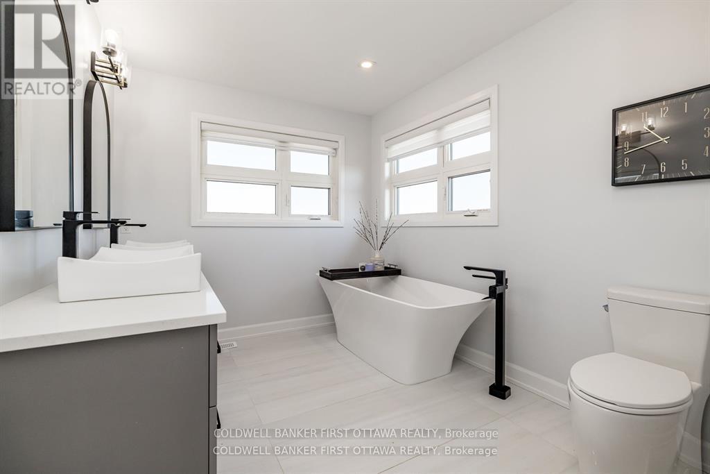 5758 Fernbank Road, Ottawa, Ontario  K2S 1B6 - Photo 16 - X12628262