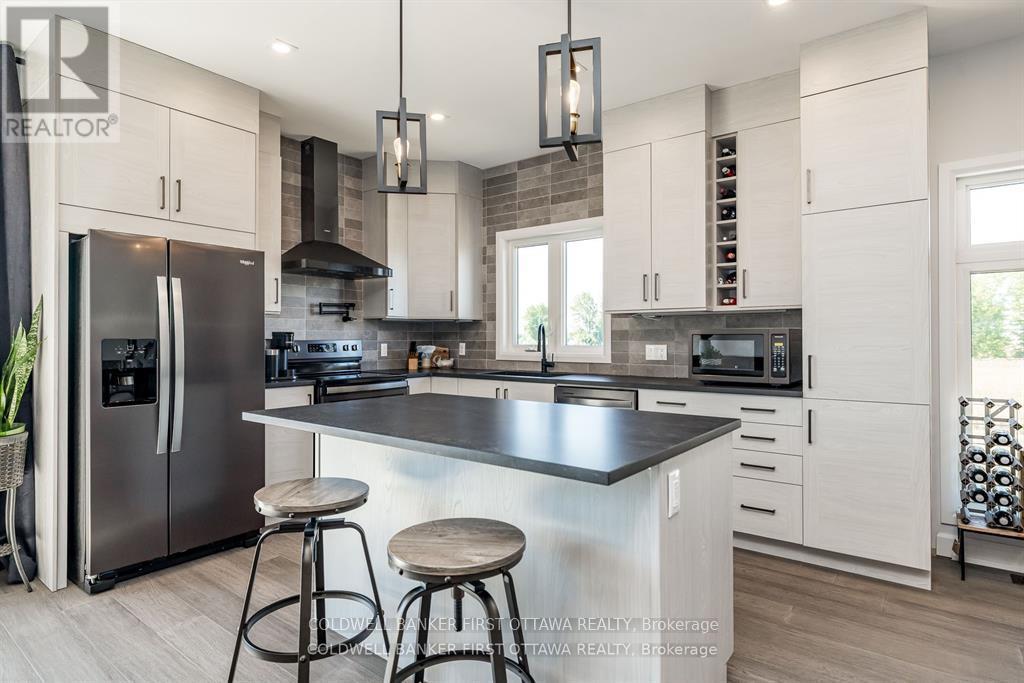 5758 Fernbank Road, Ottawa, Ontario  K2S 1B6 - Photo 29 - X12628262