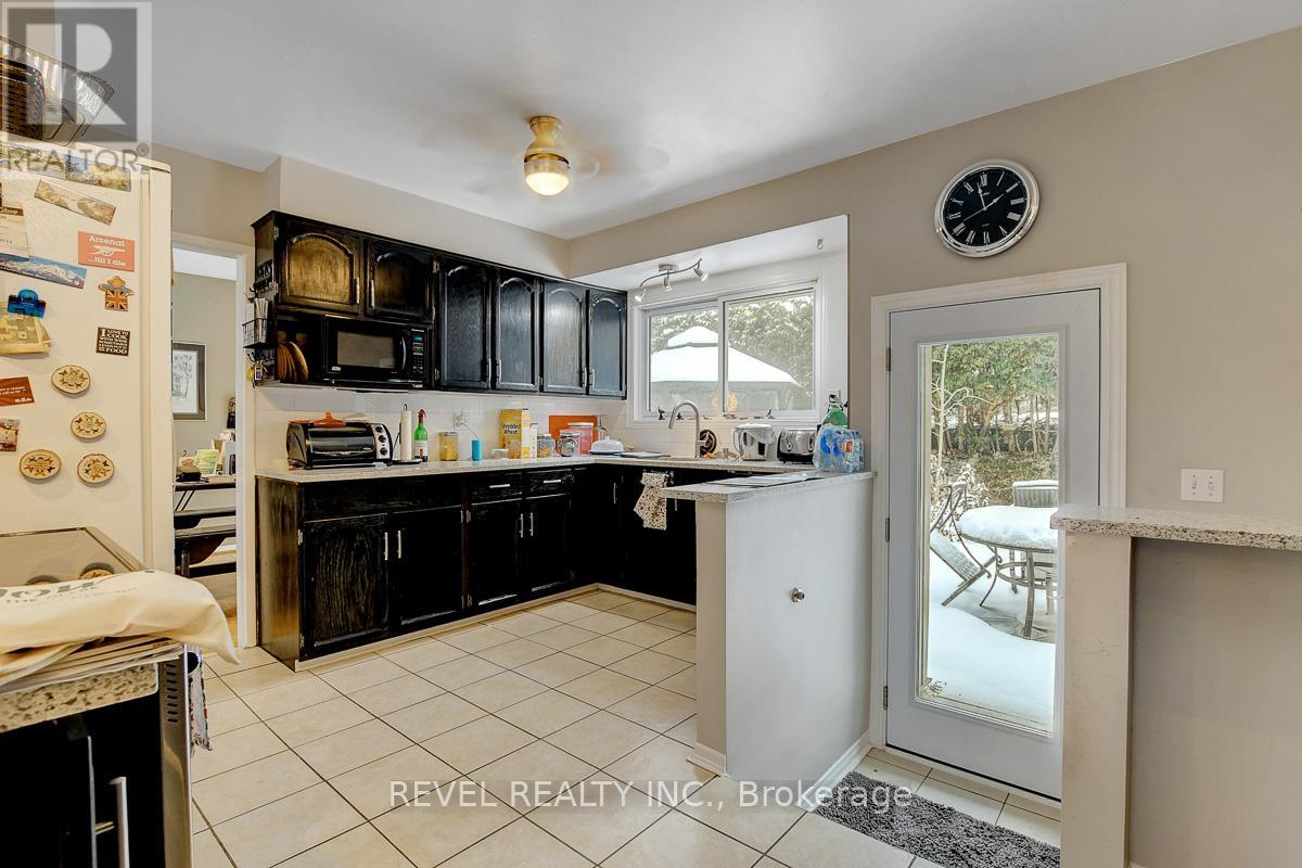 1752 Kilborn Avenue, Ottawa, Ontario  K1H 6N2 - Photo 14 - X12628274