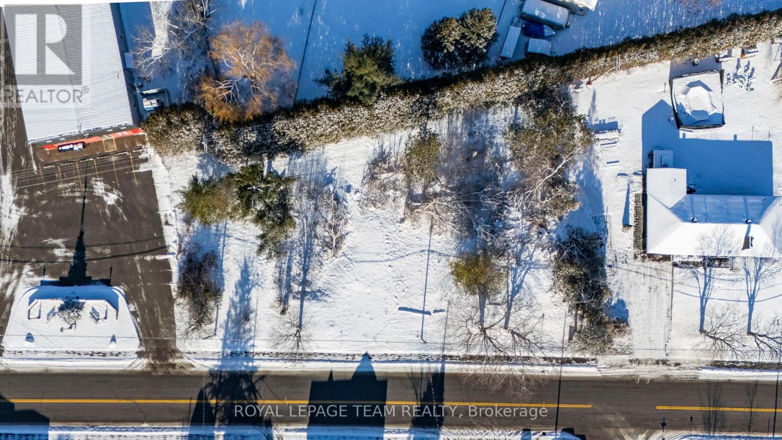 1256 Colonial Road, Ottawa, Ontario  K4B 1N1 - Photo 2 - X12628294