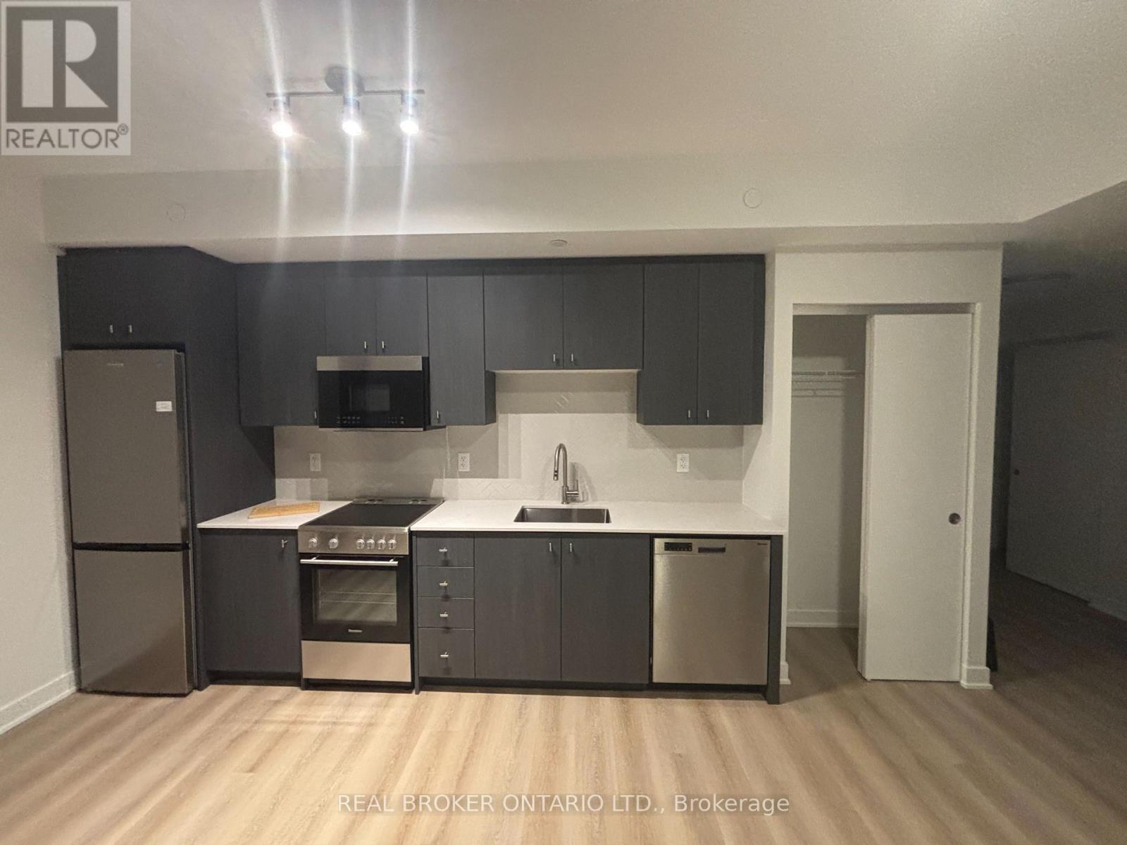 2912 - 25 Wellington Street S, Kitchener, Ontario  N2G 0G5 - Photo 26 - X12628250