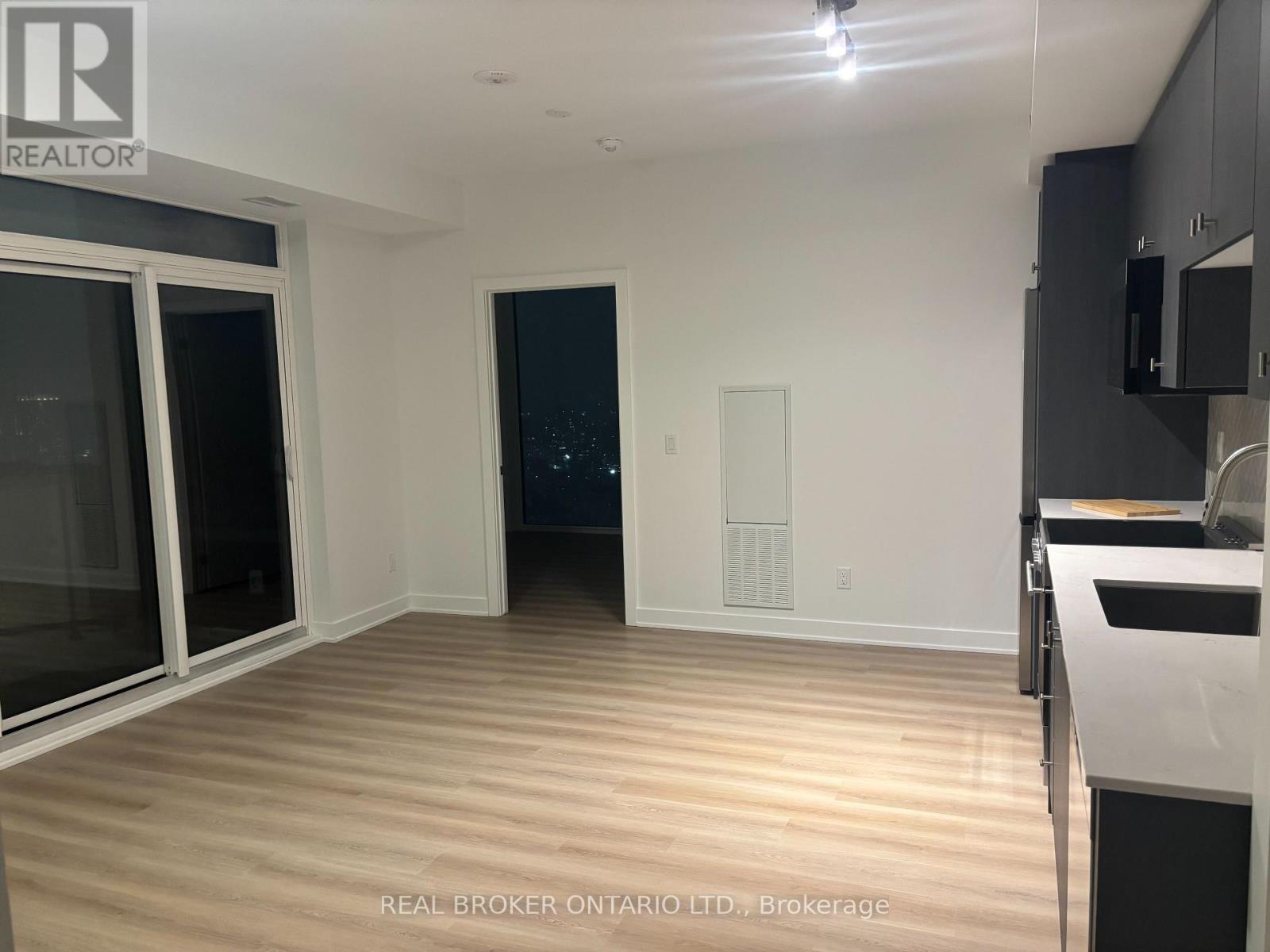 2912 - 25 Wellington Street S, Kitchener, Ontario  N2G 0G5 - Photo 28 - X12628250