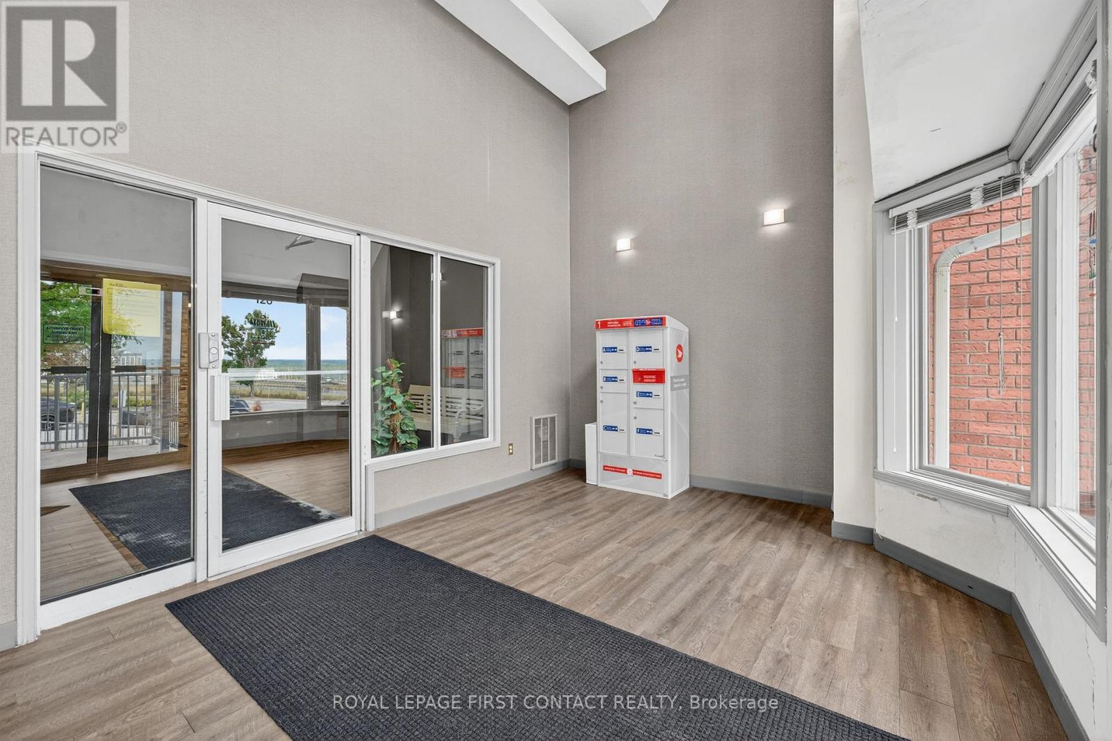 B08 - 126 Bell Farm Road, Barrie, Ontario  L4M 6J3 - Photo 5 - S12628230